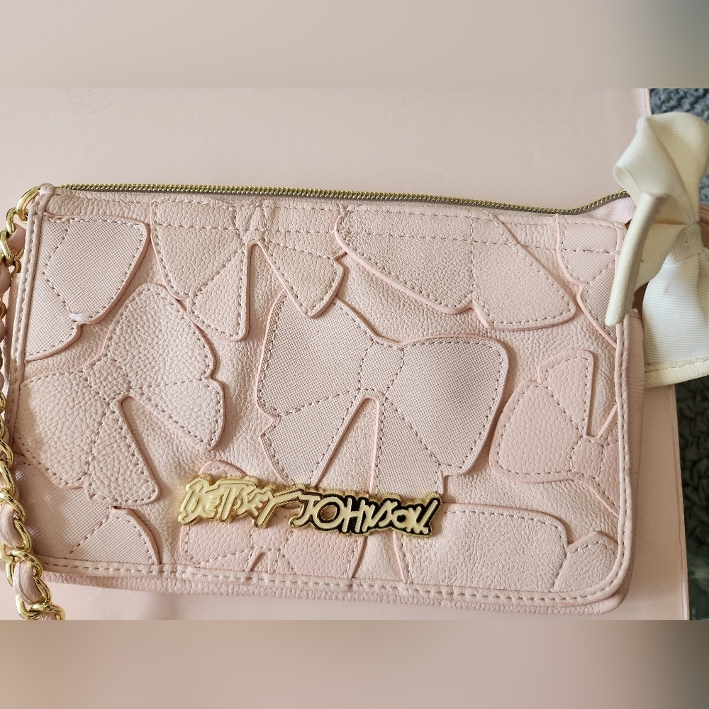 Preowned Betsey Johnson‎ hanging bow clutch